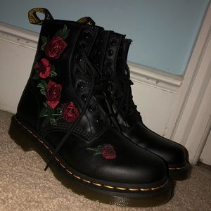 Doc Marten rose embroider boots